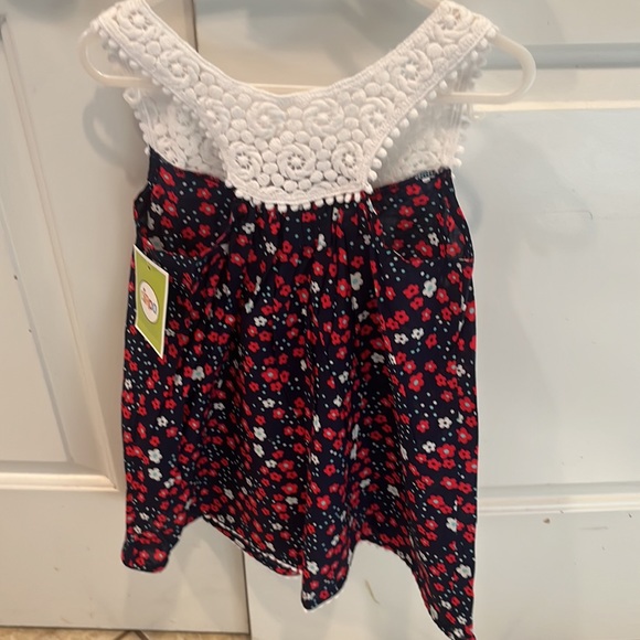 New… Adorable young girls dress.. - Picture 2 of 3